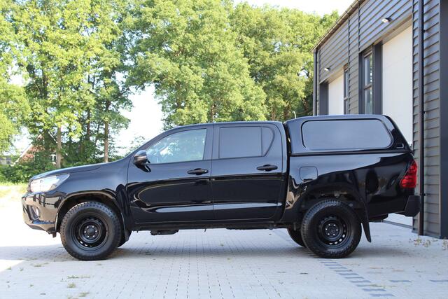 Toyota HI-LUX HiLux 2.4 150Pk D-4D-F 4x4 Double Cab Cool Comfort | GRIJS KENTEKEN