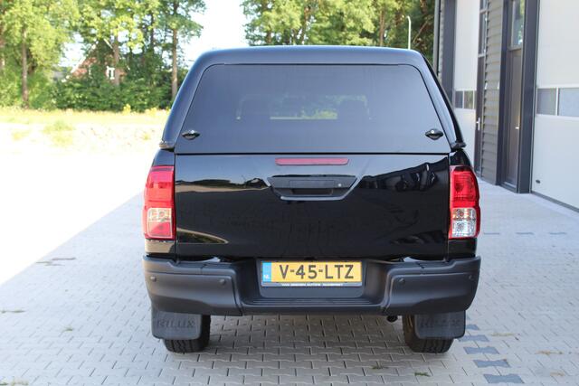 Toyota HI-LUX HiLux 2.4 150Pk D-4D-F 4x4 Double Cab Cool Comfort | GRIJS KENTEKEN