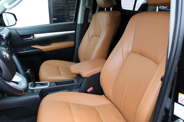 Toyota HI-LUX HiLux 2.4 D-4D-F Double Cab / Professional / Leer / Camera / Navi / Vol Opties / Nette Staat