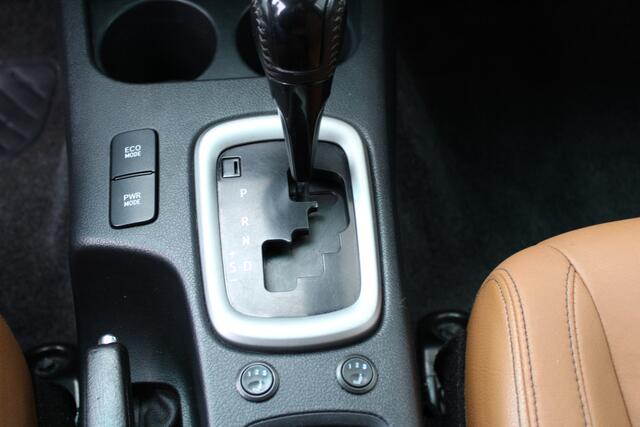 Toyota HI-LUX HiLux 2.4 D-4D-F Double Cab / Professional / Leer / Camera / Navi / Vol Opties / Nette Staat