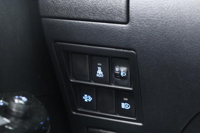 Toyota HI-LUX HiLux 2.4 D-4D Double Cab Challenger | "VAN" | Automaat | Grijs kent. | Trekhaak | Camera | Adapt. Cruise | Apple CarPlay