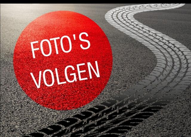 Toyota HI-LUX 2.8 D-4D DUBBEL CABIN GR SPORT A/T BE TREKKER/OPLEGGER 5 SITZ VAN