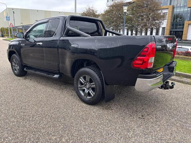 Toyota HI-LUX Hilux 2.4 D4-D Xtra Cab 4x4 Automaat Airco Cruisecontrol Trekhaak 29000KM