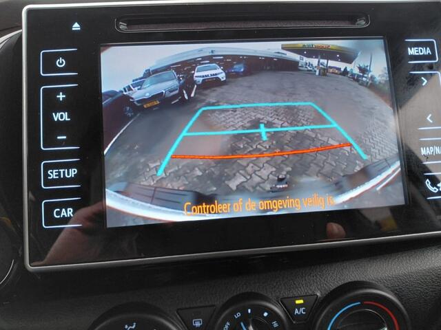 Toyota HI-LUX 2.4 D-4D 150PK CAMERA NAVI 1e EIGENAAR
