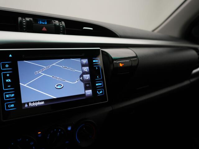 Toyota HI-LUX HiLux 2.4 D-4D-F Xtra Cab Professional