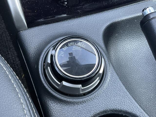 Toyota HI-LUX HiLux 5-Pers 2.4D LX Double Cab Trekhaak 3500kg Leer Nav/Cam 5 zits