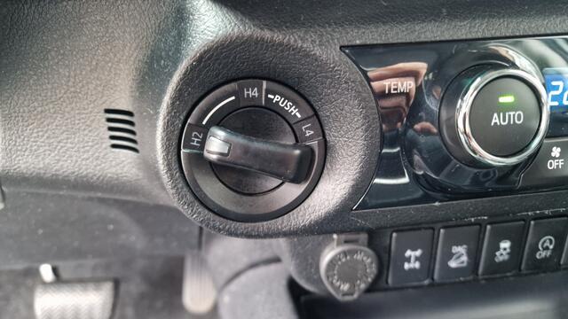 Toyota HI-LUX HiLux 2.4 D-4D-F DC 4WD Professional, Unieke staat!