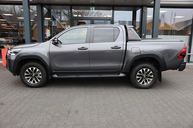 Toyota HI-LUX 2.8 D-4D DUBBEL CABIN GR SPORT A/T 2 ZITS 4WD VAN