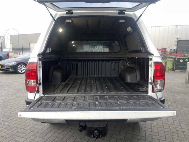 Toyota HI-LUX HiLux 2.4 D-4D DC 4WD | 3500kg AHG | camera