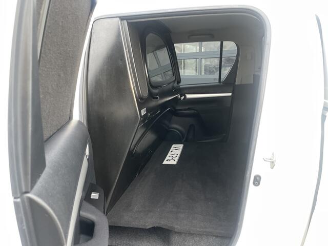 Toyota HI-LUX HiLux 2.4 D-4D DC 4WD | 3500kg AHG | camera