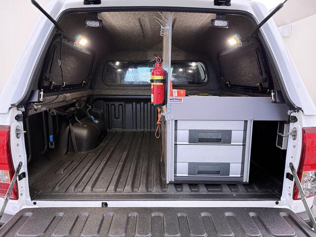 Toyota HI-LUX HiLux 2.4 D-4D 4WD AUT-6 Double Cab Professional Lier Canopy Hardtop (Huif) Trekhaak Navi* via Apple Carplay Android Auto Ecc Camera Adap.Cruise Control Lane Assist Inbouw Kasten Bluetooth AWD EURO6 400Nm *3.500kg Trekvermogen* 1e Eigenaar Dealeronderhoud