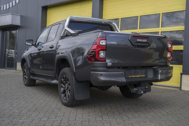Toyota HI-LUX HiLux 2.8 D-4D Double Cab Hybrid Invincible