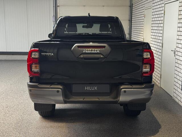 Toyota HI-LUX Hilux 2.8 D-4D Xtra Cab Invincible automaat Nieuw uit voorraad leverbaar