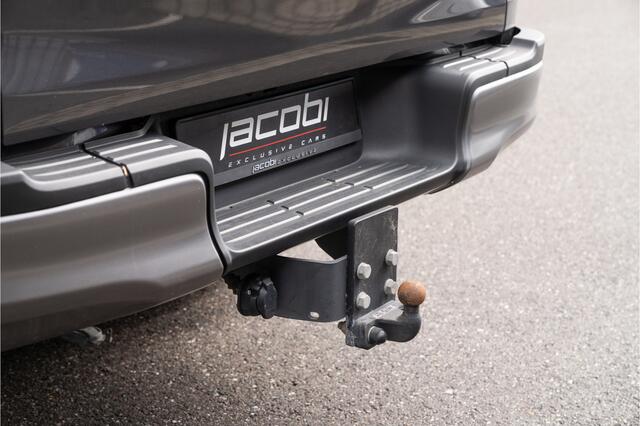 Toyota HI-LUX HiLux 2.4 D-4D Double Cab Invincible | BTW | BPM VRIJ - NL Kenteken |