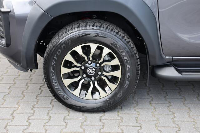 Toyota HI-LUX 2.8 D-4D DUBBEL CABIN GR SPORT A/T 2 ZITS 4WD VAN