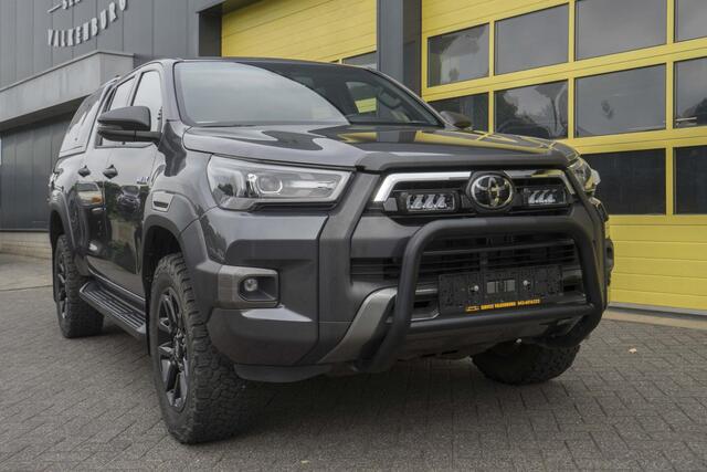 Toyota HI-LUX HiLux 2.8 D-4D Double Cab Invincible