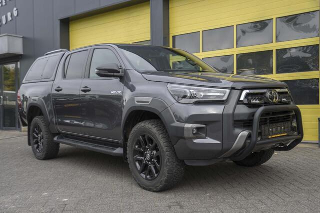 Toyota HI-LUX HiLux 2.8 D-4D Double Cab Invincible