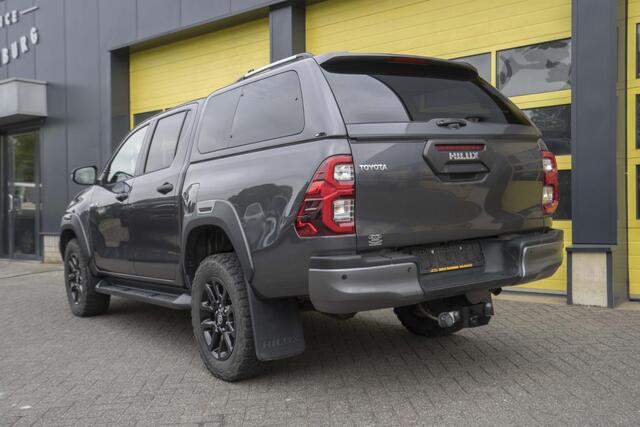 Toyota HI-LUX HiLux 2.8 D-4D Double Cab Invincible