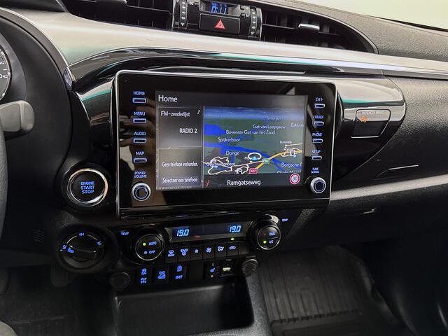 Toyota HI-LUX HiLux 2.8 D-4D Double Cab Professional 4x4 Navigatie Bpm-vrij Led Cruise control Camera