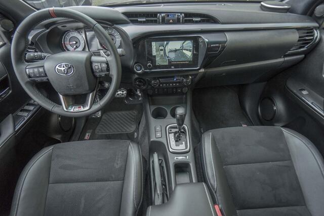 Toyota HI-LUX HiLux 2.8 D-4D Double Cab GR Sport