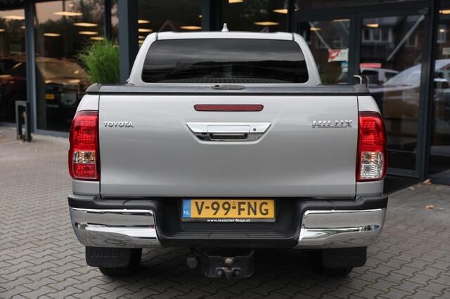 Toyota HI-LUX 2.4 D-4D DUBBEL CABIN PROFESSIONAL A/T 2 ZITS 4WD VAN
