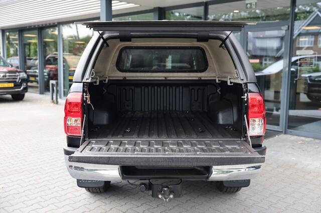 Toyota HI-LUX 2.4 D-4D XTRA CAB PROFESSIONAL A/T 4WD VAN