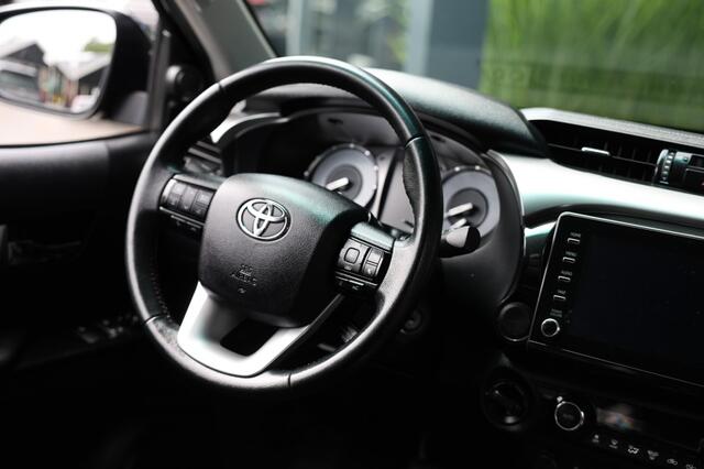 Toyota HI-LUX 2.4 D-4D XTRA CAB PROFESSIONAL A/T 4WD VAN