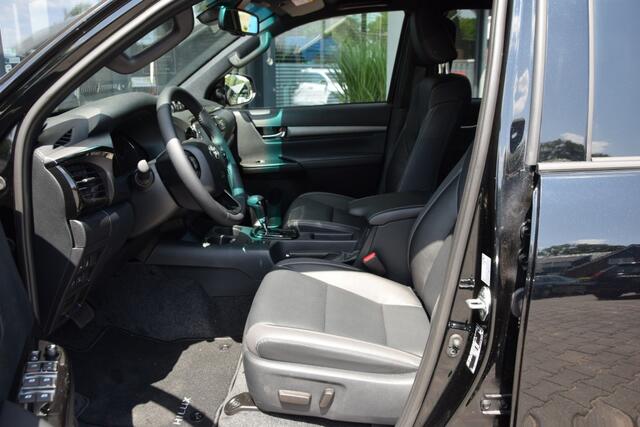 Toyota HI-LUX 2.8 D-4D DUBBEL CABIN 48V HYBRIDE INVINCIBLE A/T 4WD 2 ZITS VAN