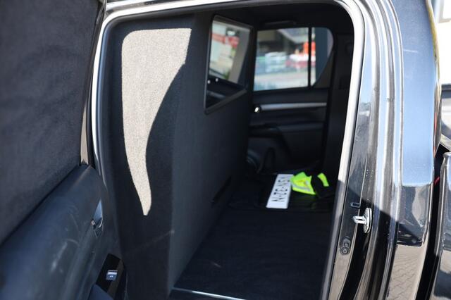 Toyota HI-LUX 2.8 D-4D DUBBEL CABIN 48V HYBRIDE INVINCIBLE A/T 4WD 2 ZITS VAN