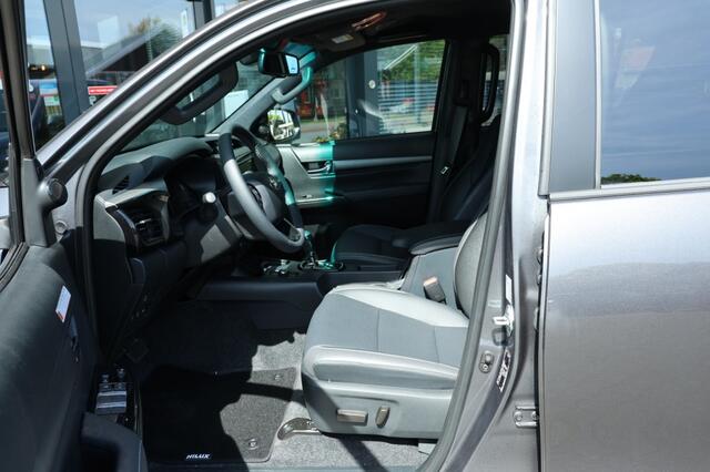 Toyota HI-LUX 2.8 D-4D DUBBEL CABIN 48V HYBRIDE INVINCIBLE A/T 4WD 2 ZITS VAN