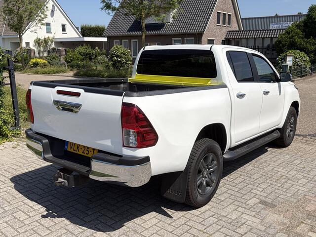 Toyota HI-LUX HiLux 2.4 D-4D 150PK E6 Aut. 4WD Double Cab Professional ? camera ? Trekhaak 3,5Ton