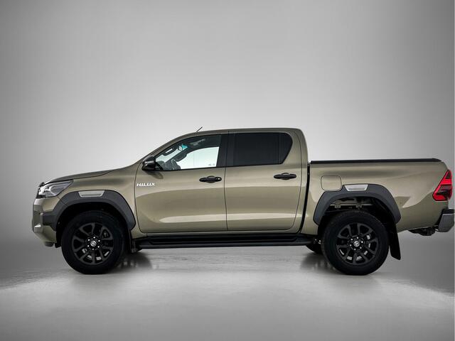 Toyota HI-LUX HiLux 2.8 D-4D Double Cab Invincible | MARGE AUTO | Trekhaak | Rollcover | Leder | JBL | 3.500 kg Trekgewicht |