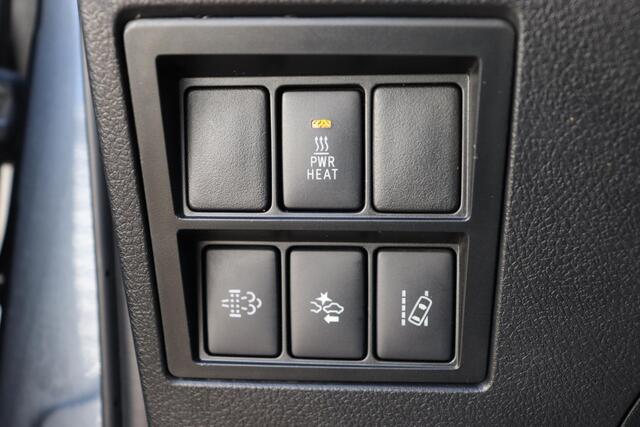 Toyota HI-LUX HiLux 2.4 D-4D-F Xtra Cab Challenger, Subwoofer, Leder, Hardtop, DAC, Stoelverwarming, Trekhaak, Camera!