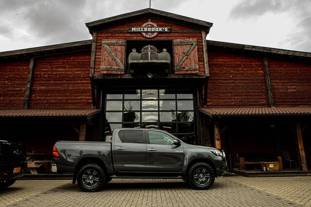 Toyota HI-LUX HiLux 2.4 D-4D Double Cab Professional