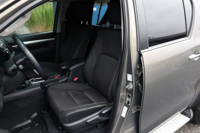 Toyota HI-LUX 2.8 D-4D DUBBEL CABIN EXECUTIVE A/T 2 ZITS 4WD VAN