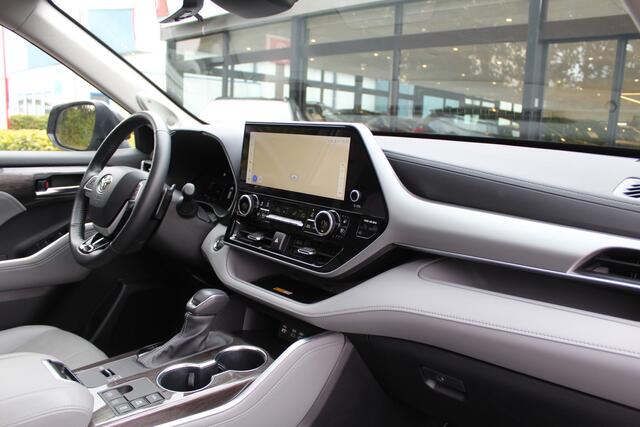 Toyota HIGHLANDER 2.5 AWD Hybrid Premium 7-pers. | Rijklaar | Pano | Stoel/Stuurverwarming | Stoelkoeling | Navi | 360 camera | Head Up