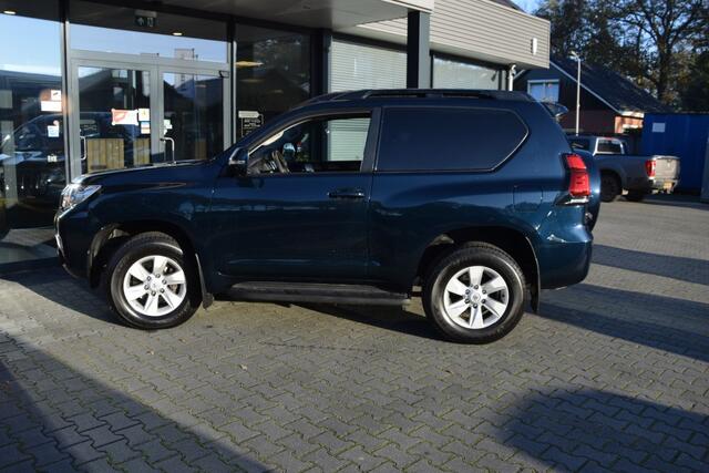 Toyota LAND CRUISER 150 2.8 D-4D 3DRS VX A/T VAN