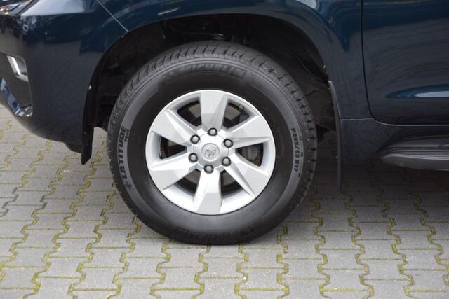 Toyota LAND CRUISER 150 2.8 D-4D 5DRS CHALLENGER A/T VAN