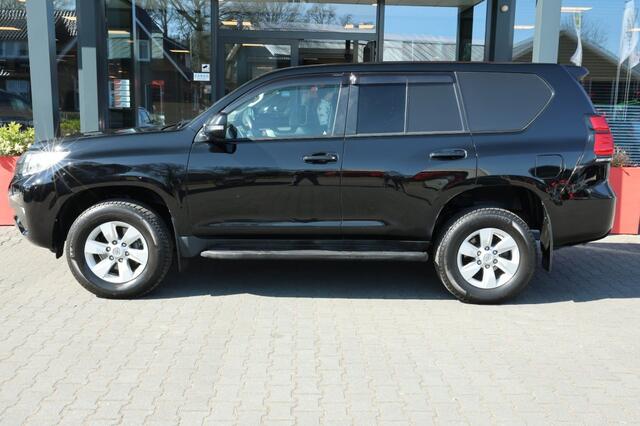 Toyota LAND CRUISER 150 2.8 D-4D 5DRS COMFORT A/T VAN