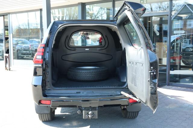 Toyota LAND CRUISER 150 2.8 D-4D 5DRS COMFORT A/T VAN