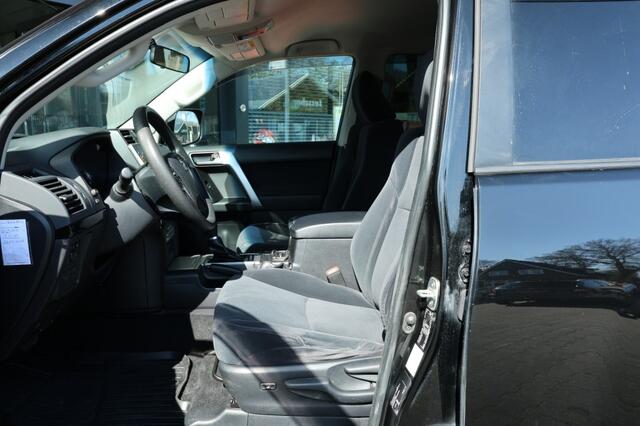 Toyota LAND CRUISER 150 2.8 D-4D 5DRS COMFORT A/T VAN