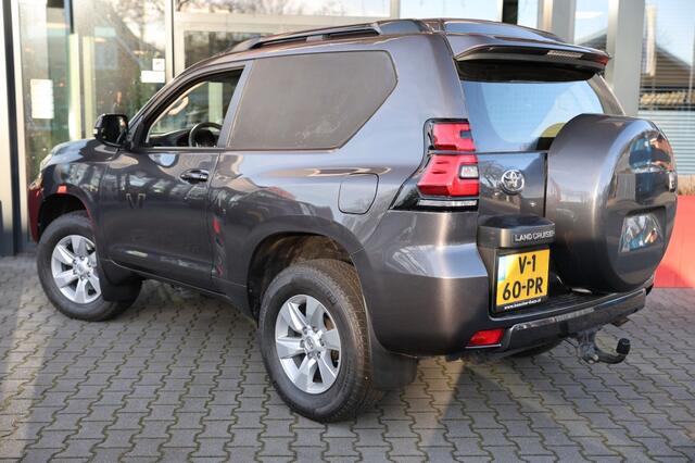 Toyota LAND CRUISER 150 2.8 D-4D 3DRS COMFORT A/T VAN