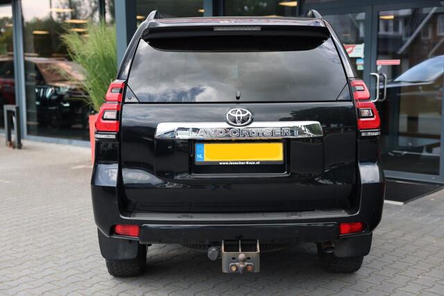 Toyota LAND CRUISER 150 2.8 D-4D 5DRS LOUNGE A/T 5 ZITS