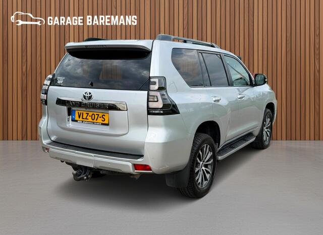 Toyota LAND CRUISER 150 2.8 D-4D-F Executive Blind Van