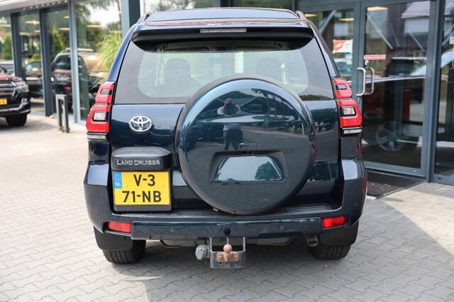Toyota LAND CRUISER 150 2.8 D-4D 3DRS CHALLENGER A/T VAN