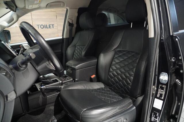Toyota LAND CRUISER 2.8 D-4D-F Challenger Window Van