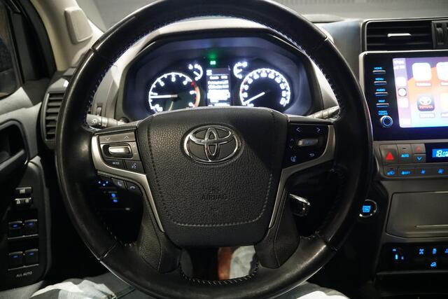 Toyota LAND CRUISER 2.8 D-4D-F Challenger Window Van