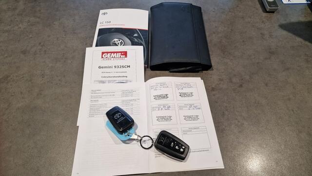 Toyota LAND CRUISER 2.8 D-4D Challenger, Window Van, 3.500KG Trekgew