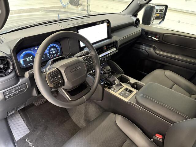 Toyota LAND CRUISER 2.8 D-4D Executive ( Grijs Kenteken ) DEMO DEMO