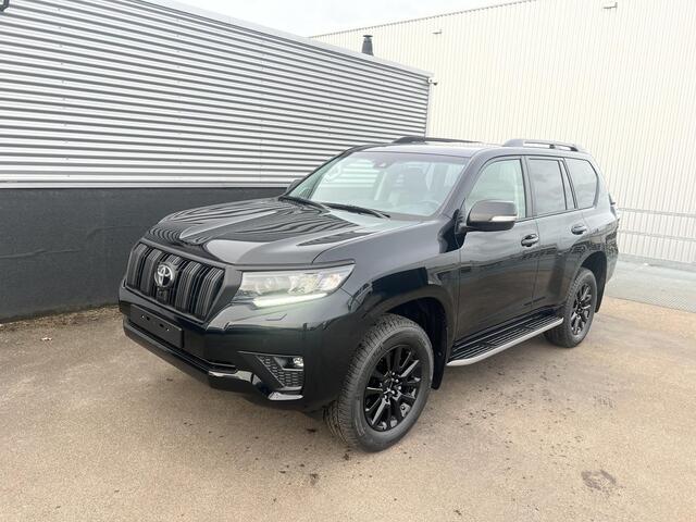 Toyota LAND CRUISER 2.8 D-4D-F Automaat Black Edition Window Van Nieuw uit voorraad leverbaar!Prijs op Grijs kenteken Prijs exclusief BTW
